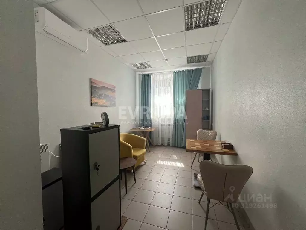 Офис в Ульяновская область, Ульяновск просп. Генерала Тюленева, 10 (75 ... - Фото 1