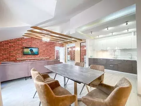 2-к. квартира, 90 м, 4/5 эт. - Фото 1