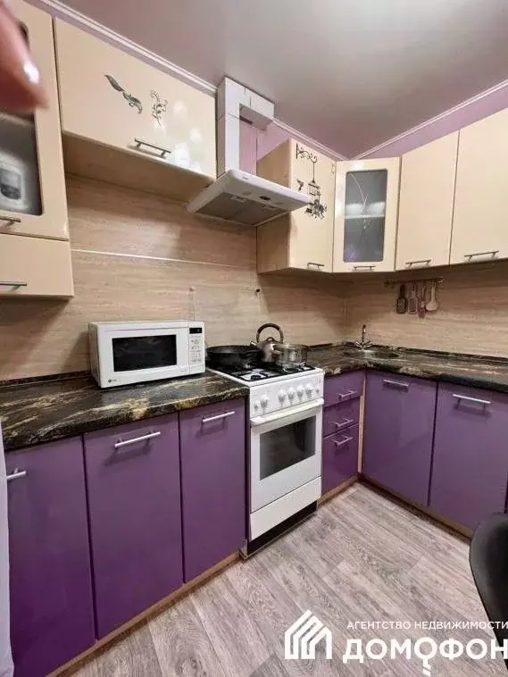 1-к кв. Омская область, Омск ул. Индустриальная, 5 (31.2 м) - Фото 0