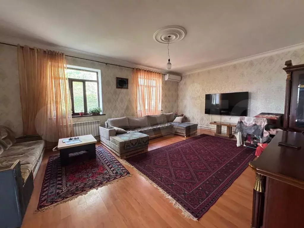 Дом 250 м на участке 4,5 сот. - Фото 0