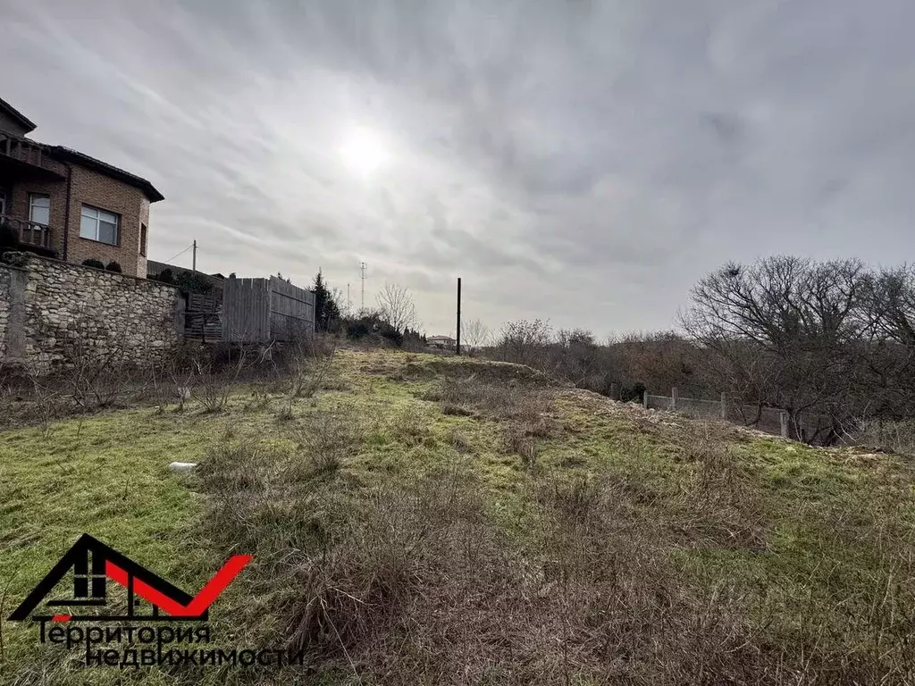 Участок в Севастополь ул. Трудовая, 1 (10.0 сот.) - Фото 2