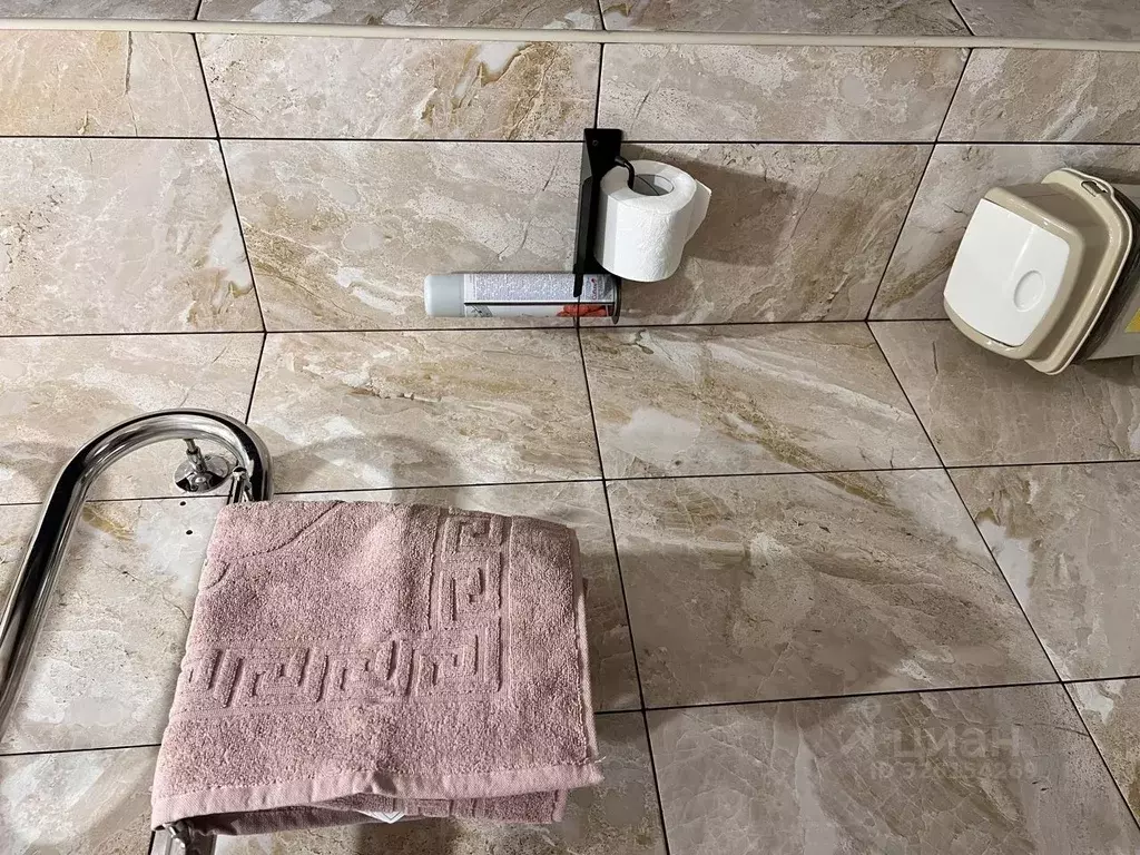 Комната Карачаево-Черкесия, Зеленчукский район, с. Архыз ул. ... - Фото 2