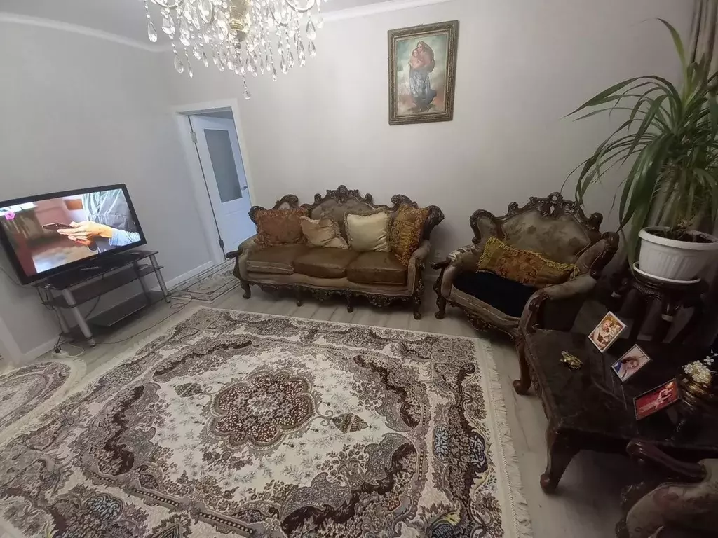 2-к кв. Ростовская область, Ростов-на-Дону ул. Жданова, 1/5 (58.0 м) - Фото 1