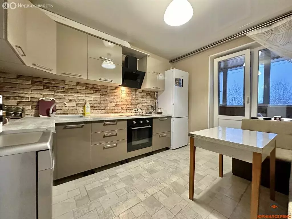 2-комнатная квартира: Домодедово, улица Текстильщиков, 31 (62 м) - Фото 1