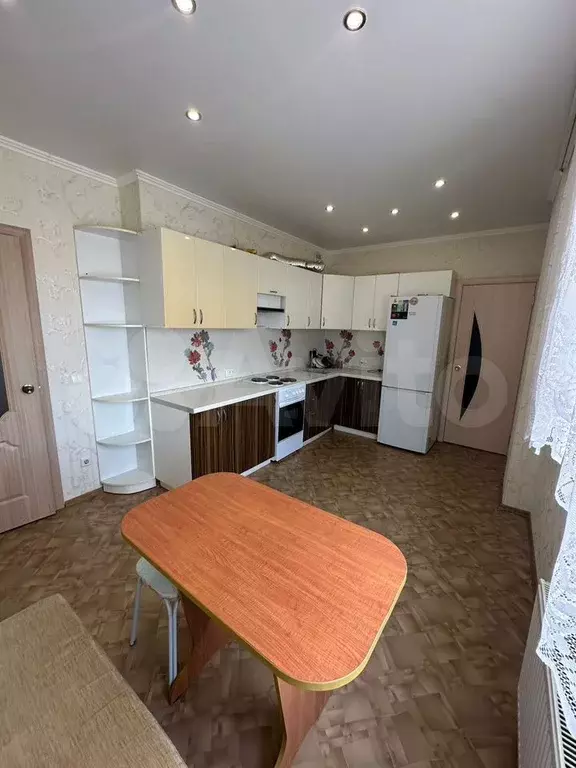2-к. квартира, 60 м, 15/18 эт. - Фото 1