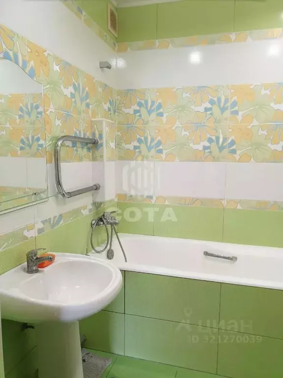 2-к кв. Воронежская область, Воронеж пер. Здоровья, 90а (65.0 м) - Фото 1