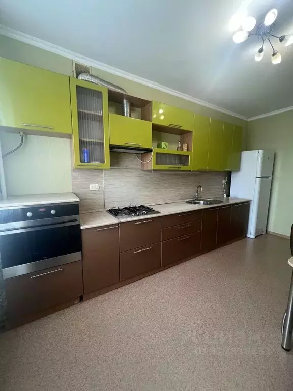 2-к кв. Татарстан, Казань ул. Гарифа Ахунова, 20 (60.0 м) - Фото 1