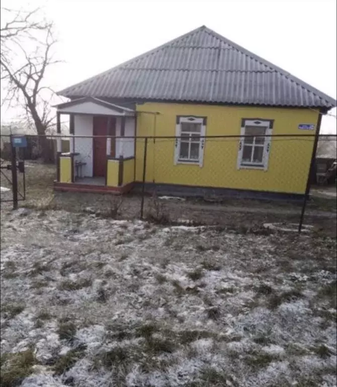 Дом в Курская область, Мантуровский район, Репецкий сельсовет, с. ... - Фото 2