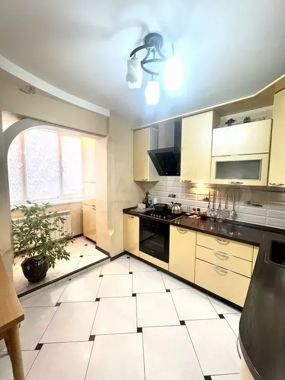 3-к. квартира, 71 м, 2/5 эт. - Фото 1