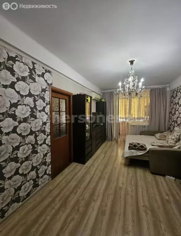 3-комнатная квартира: Севастополь, улица Маршала Геловани, 26 (66 м) - Фото 0