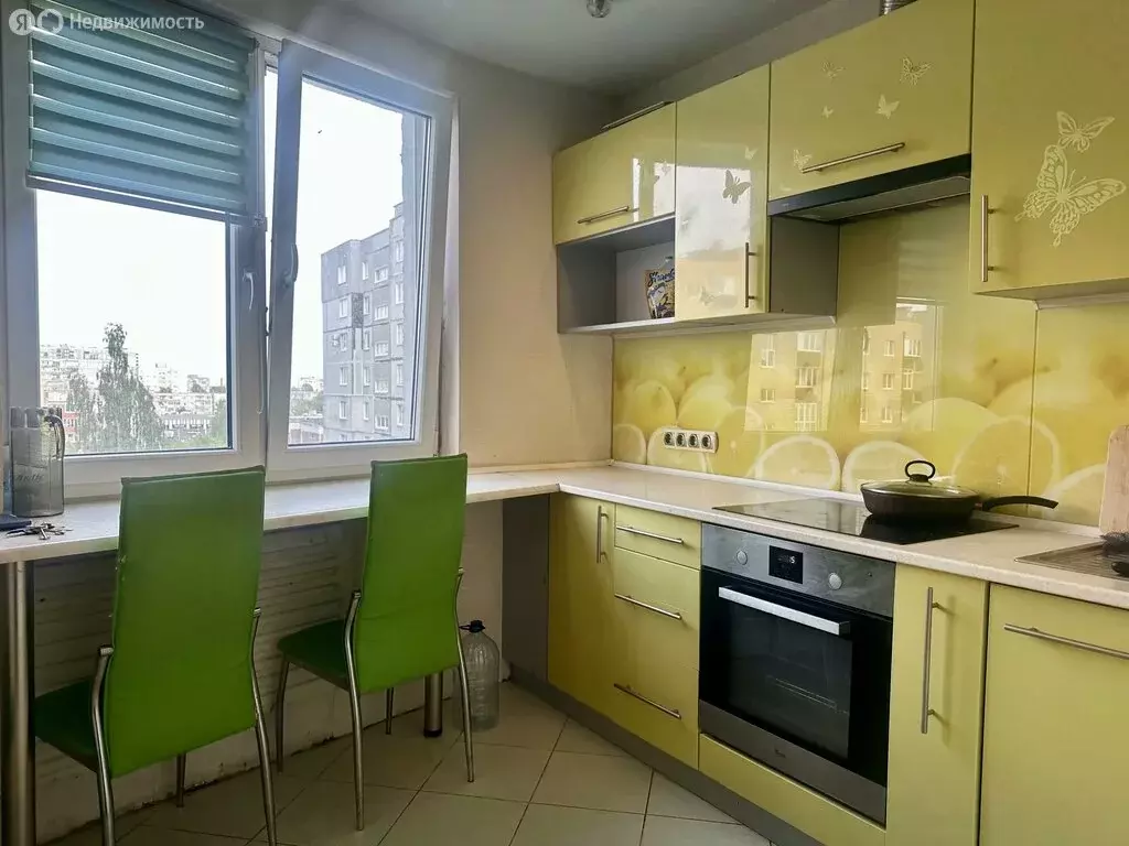 2-комнатная квартира: Калининград, улица Лилии Иванихиной, 4А (59 м) - Фото 1