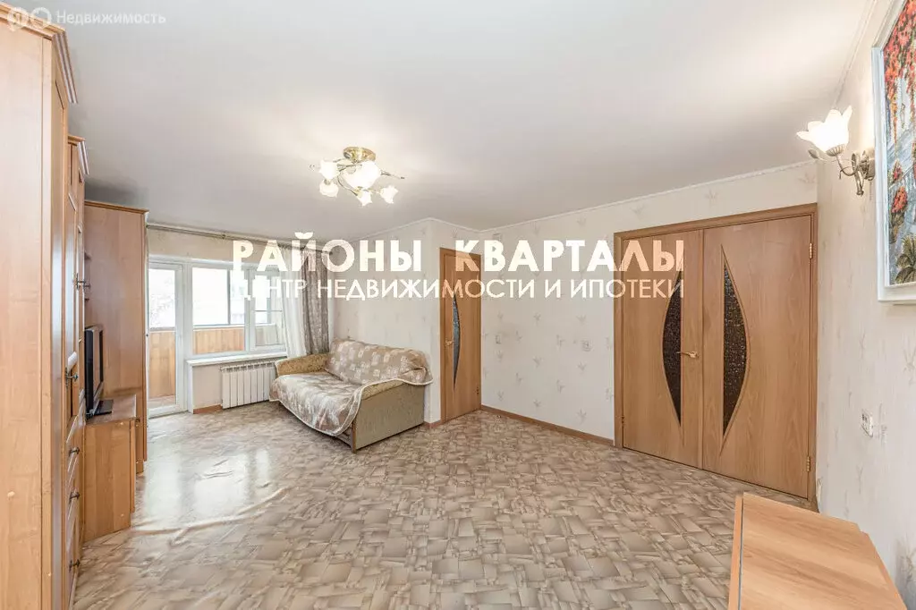 3-комнатная квартира: Челябинск, улица Гагарина, 52 (57.3 м) - Фото 1