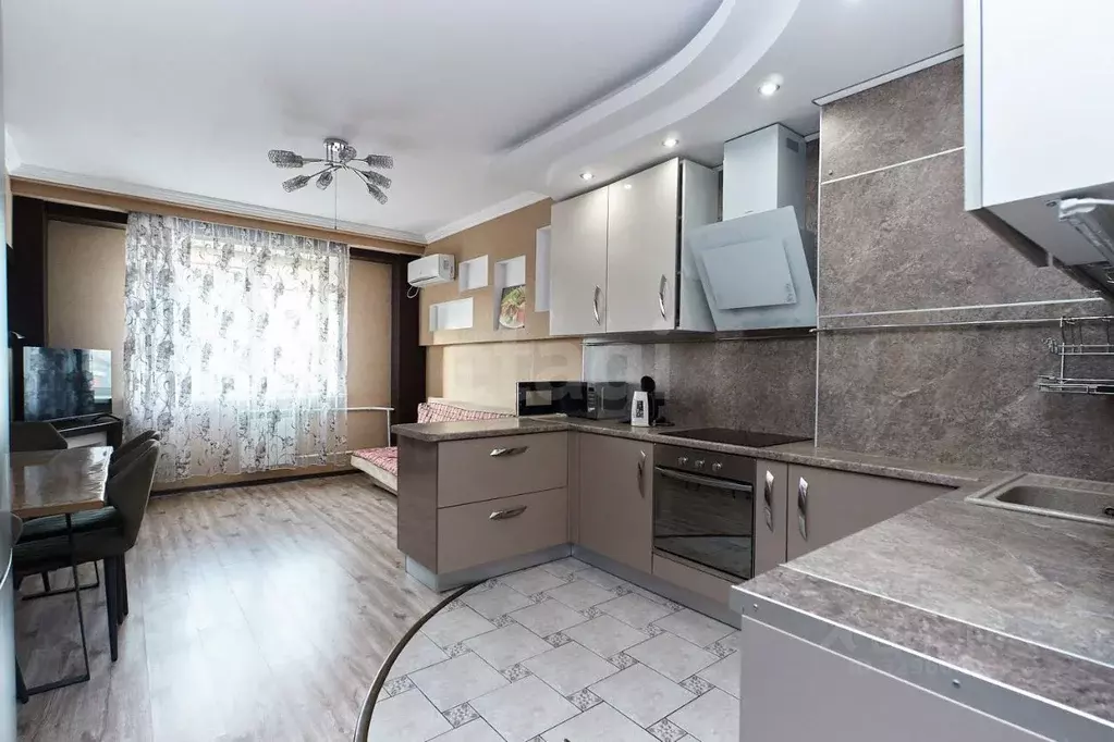2-к кв. Тюменская область, Тюмень Харьковская ул., 59/4 (88.0 м) - Фото 1