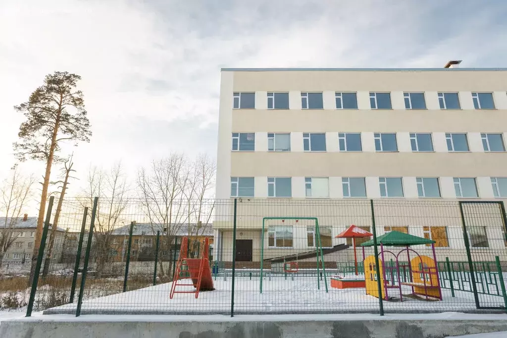 Квартира-студия: Екатеринбург, улица Испытателей, 24 (22 м) - Фото 1