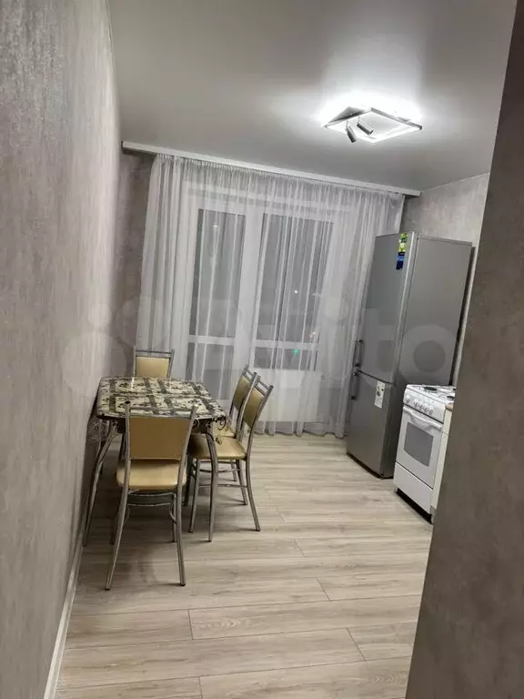 1-к. квартира, 40 м, 4/10 эт. - Фото 0