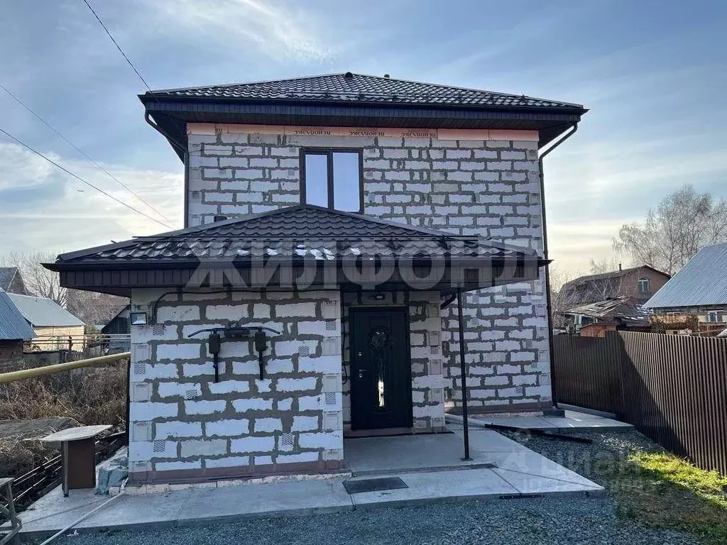 Дом в Новосибирская область, Новосибирск ул. Далидовича (132 м) - Фото 1