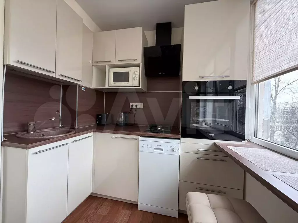 2-к. квартира, 46 м, 5/5 эт. - Фото 0