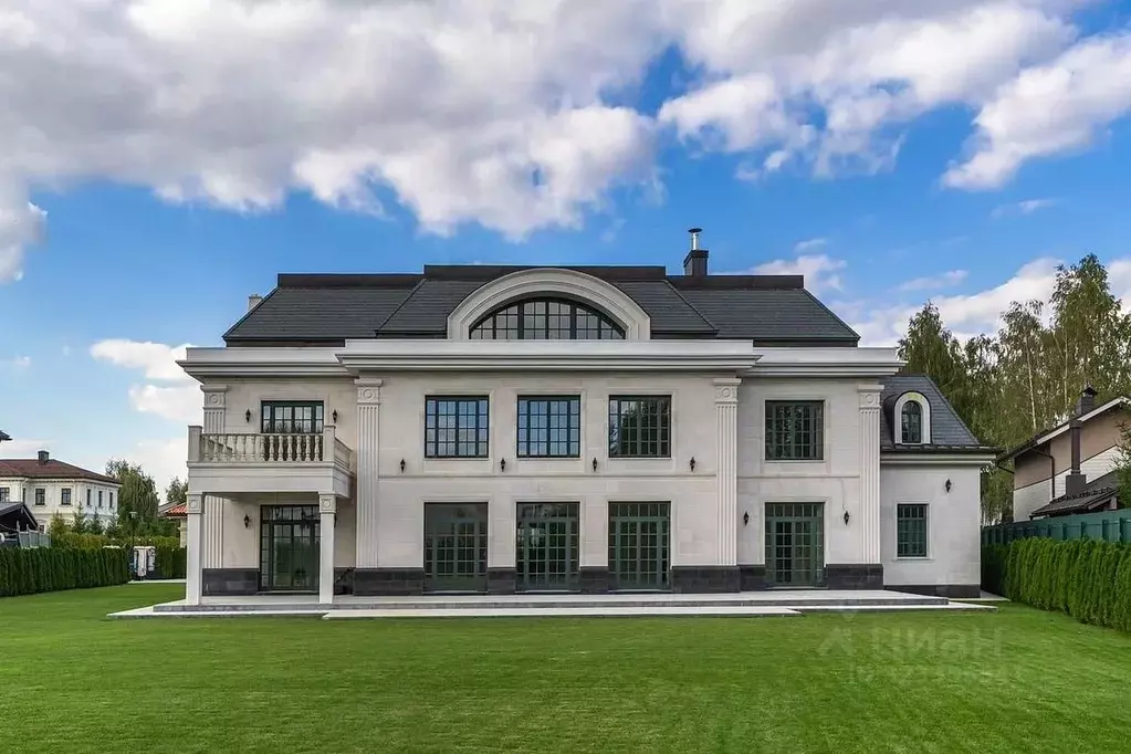 Коттедж в Московская область, Одинцовский городской округ, д. Раздоры ... - Фото 1