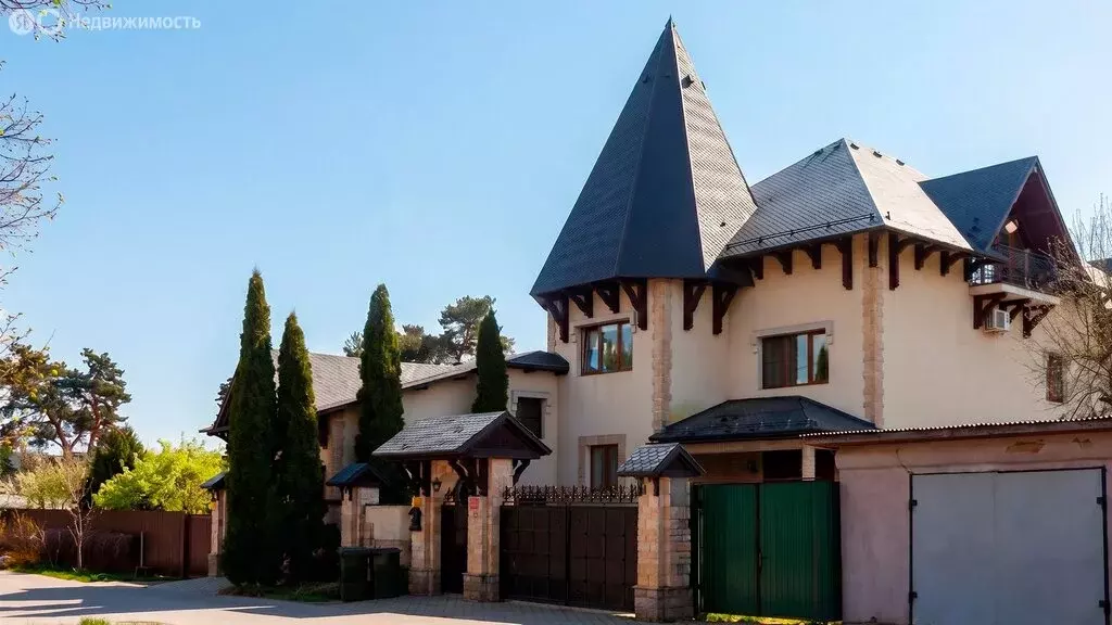 Дом в деревня Александровка, Колхозная улица, 6 (900 м) - Фото 1