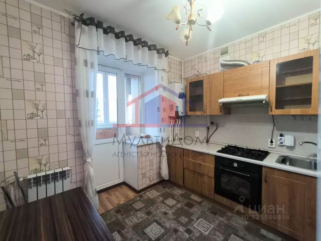 2-к кв. Белгородская область, Губкин ул. Дзержинского, 115Б (58.7 м) - Фото 1