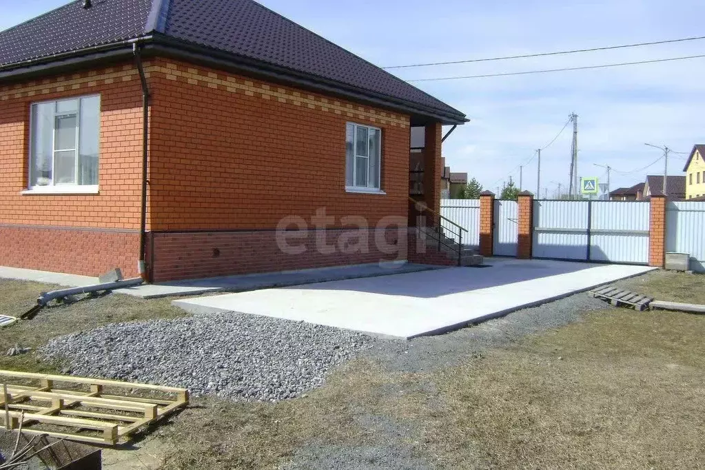 Дом в Тюменская область, Тюмень ул. Клубничная (85 м) - Фото 0