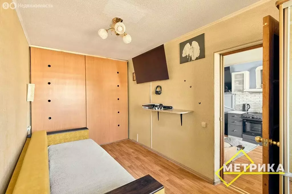 4-комнатная квартира: Артём, Харьковская улица, 4 (57 м) - Фото 1