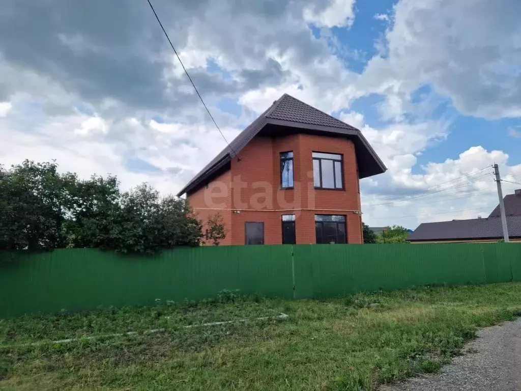 Дом в Саратовская область, Саратов Подлесная ул., 11 (167 м) - Фото 1