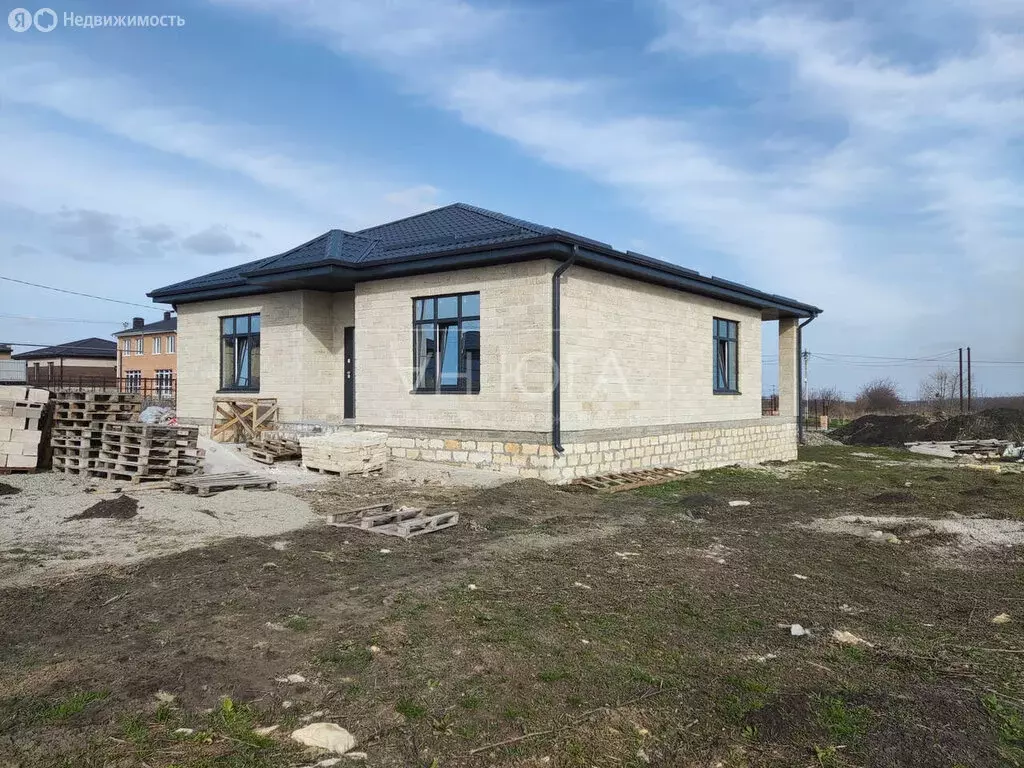 Дом в село Татарка, Красивая улица (139 м) - Фото 1