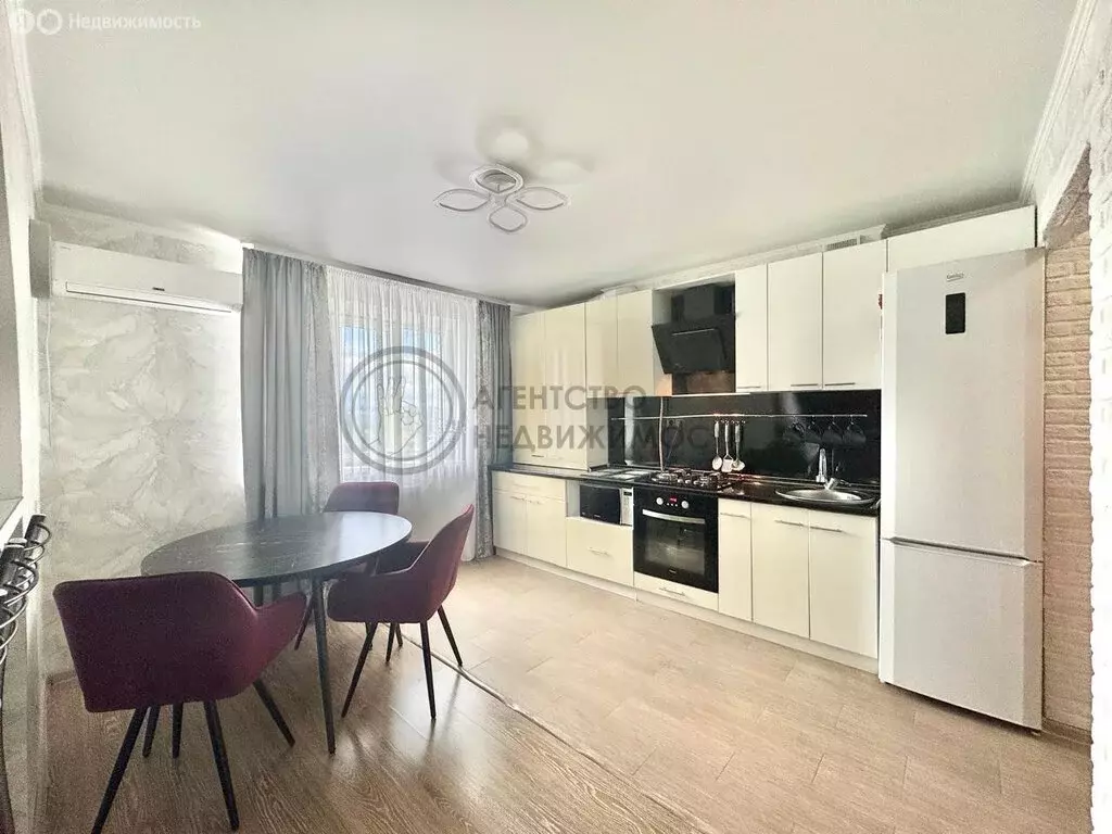 2-комнатная квартира: Казань, Интернациональная улица, 25А (53.1 м) - Фото 0