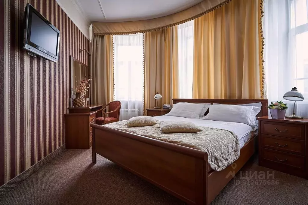 Комната Свердловская область, Екатеринбург ул. Малышева, 74 (28.0 м) - Фото 0