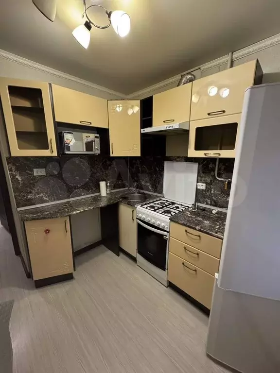 1-к. квартира, 30,4 м, 1/5 эт. - Фото 0