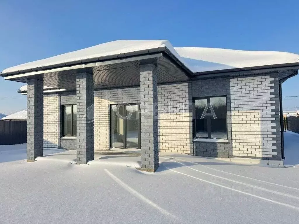 Дом в Тюменская область, Тюменский муниципальный округ, с. Луговое ул. ... - Фото 1