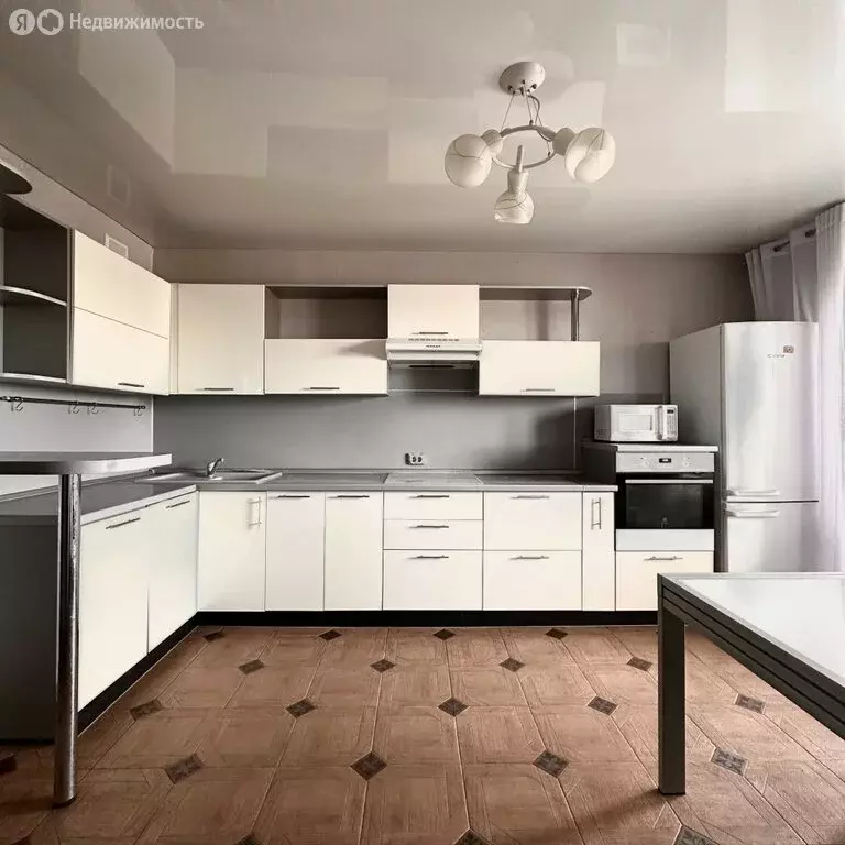 3-комнатная квартира: Казань, проспект Победы, 78 (94 м) - Фото 2