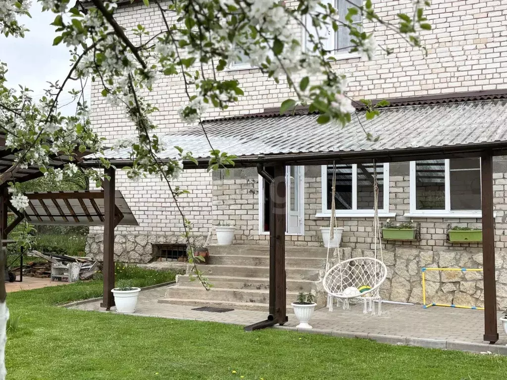 Дом в Псковская область, Печоры ул. Автомобилистов, 5А (240 м) - Фото 1