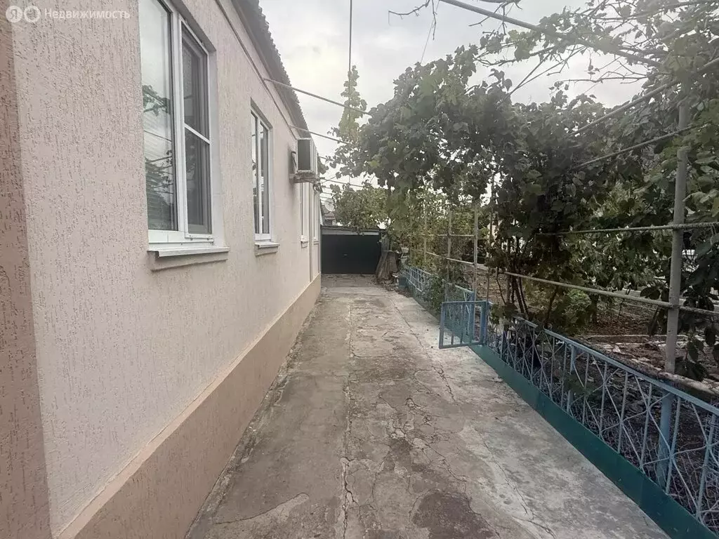 Дом в Крымск, Краснозелёная улица (62 м) - Фото 2
