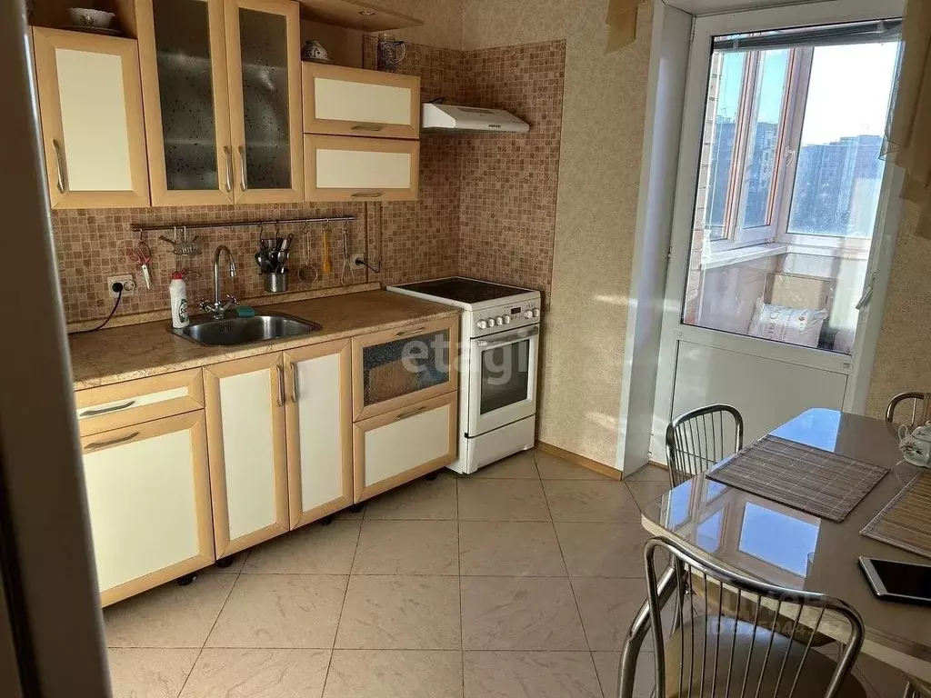 1-к кв. Тюменская область, Тюмень ул. Орджоникидзе, 16к1 (43.0 м) - Фото 2