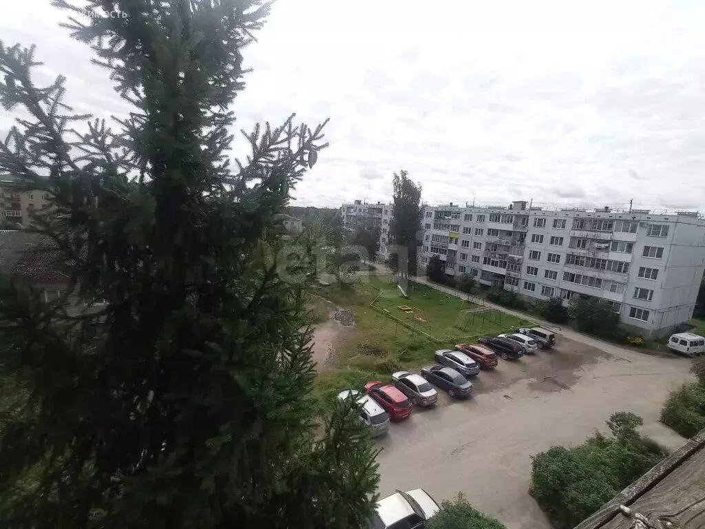 3-комнатная квартира: Пыталово, улица Юнкерова, 15 (67.5 м) - Фото 0