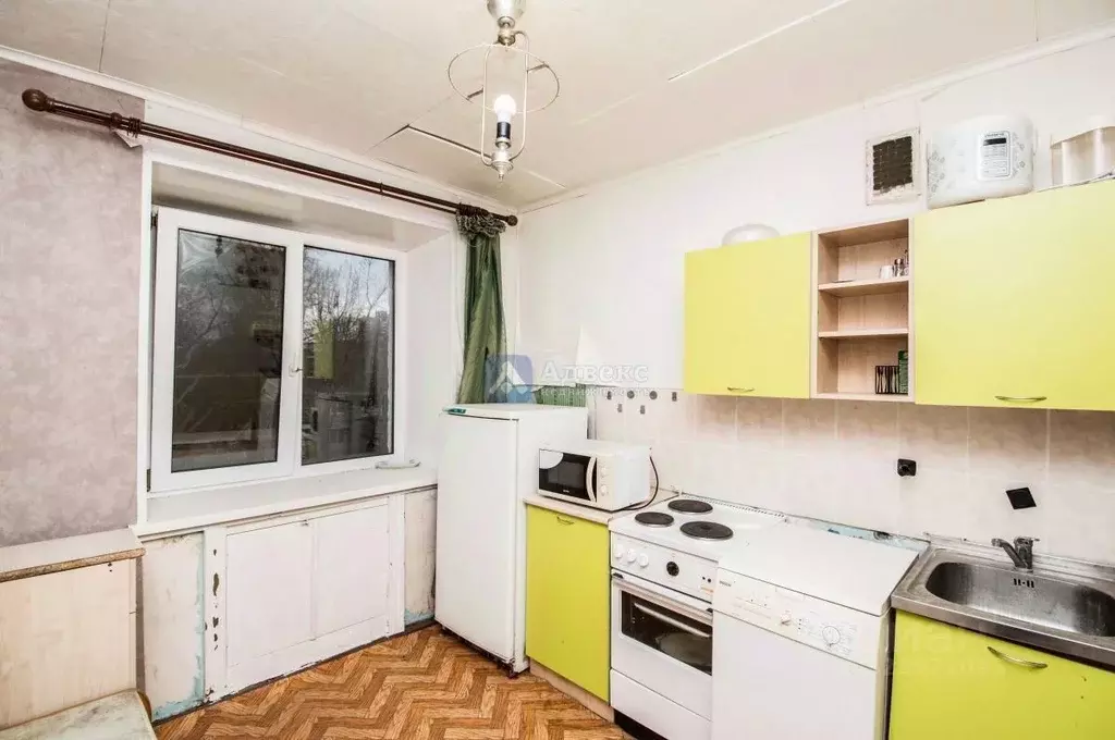 1-к кв. Тюменская область, Тюмень Мелиораторов мкр, ул. Мелиораторов, ... - Фото 0