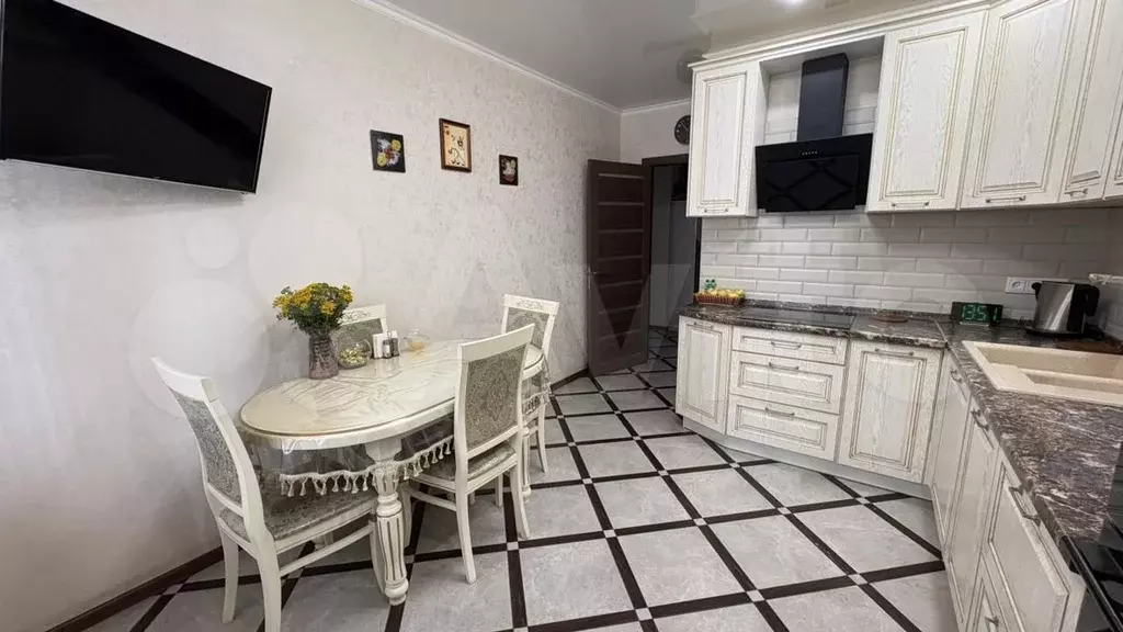 3-к. квартира, 84 м, 11/23 эт. - Фото 0