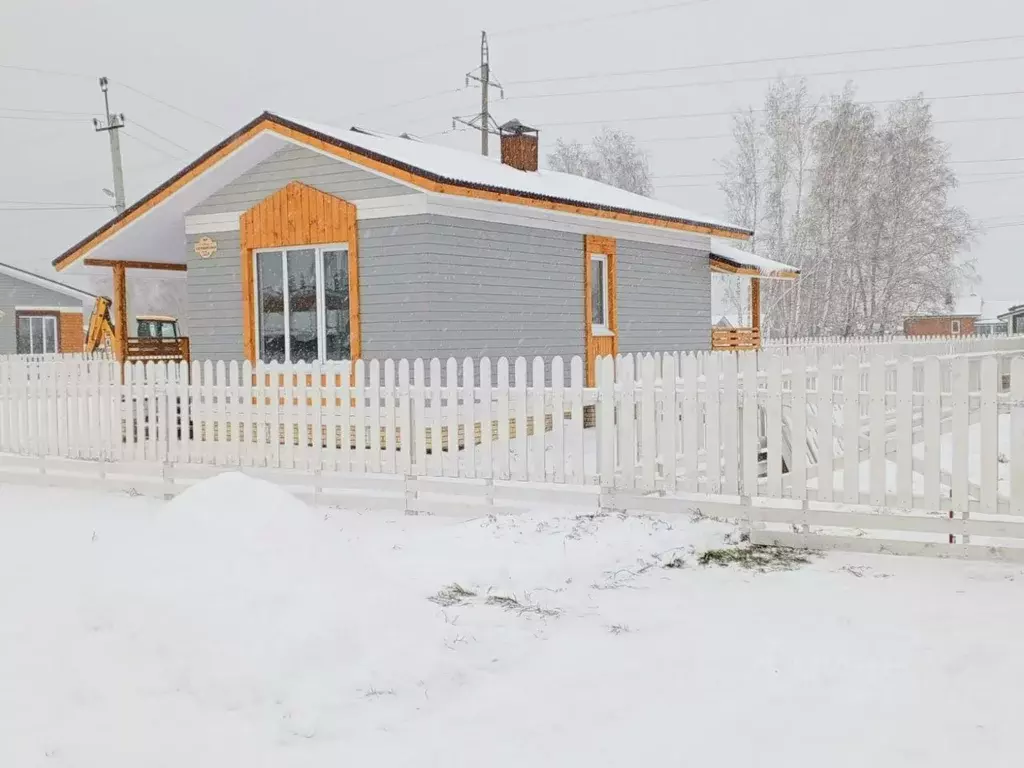 Дом в Омская область, Омский район, с. Красноярка ул. 1-я Рябиновая ... - Фото 1