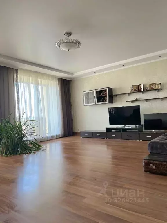 3-к кв. Хакасия, Абакан ул. Стофато, 4 (170.0 м) - Фото 2