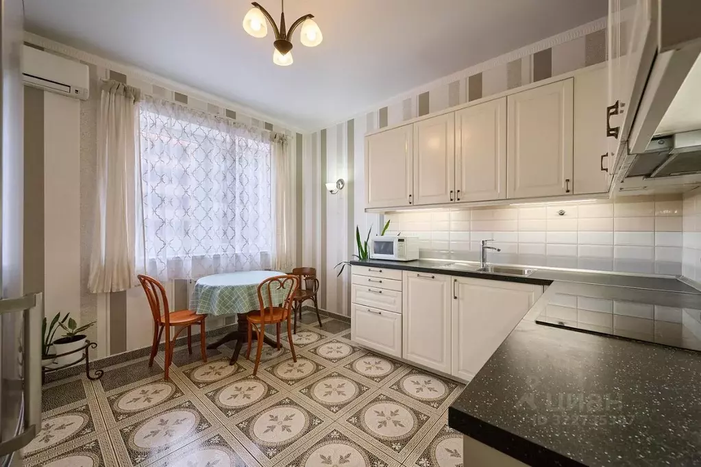 2-к кв. Краснодарский край, Краснодар Центральный мкр, ул. ... - Фото 1