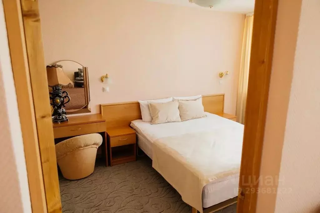 Комната Омская область, Омск ул. Перелета, 1 - Фото 1