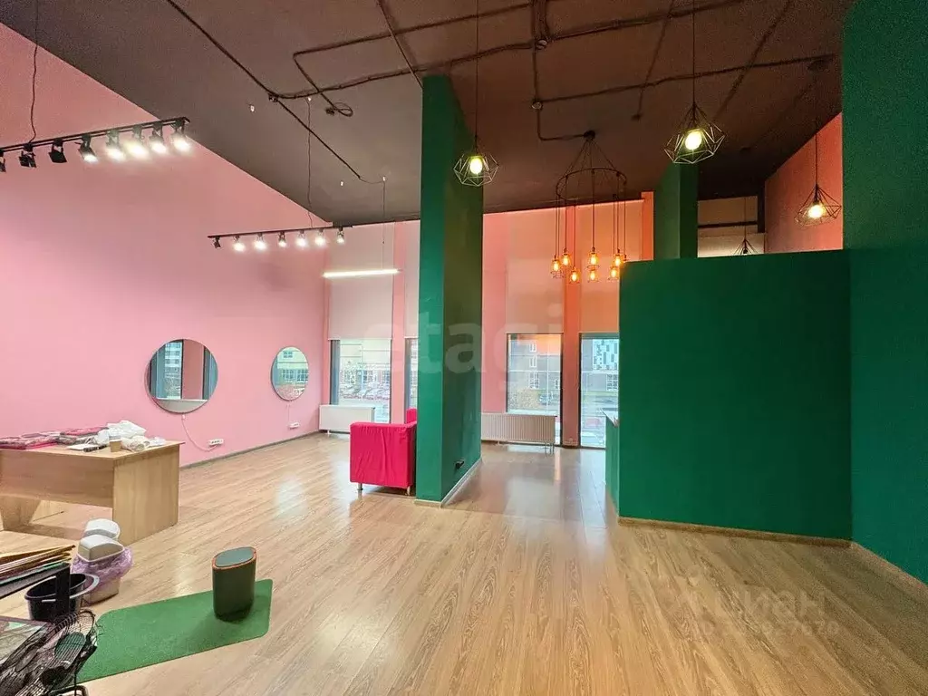 Помещение свободного назначения в Тюменская область, Тюмень ул. ... - Фото 1