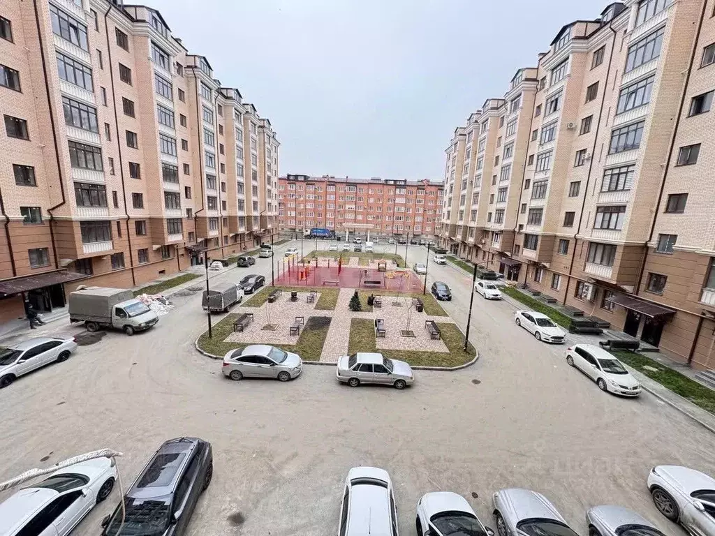 3-к кв. Северная Осетия, Владикавказ ул. Курсантов-Кировцев, 4А (93.0 ... - Фото 2