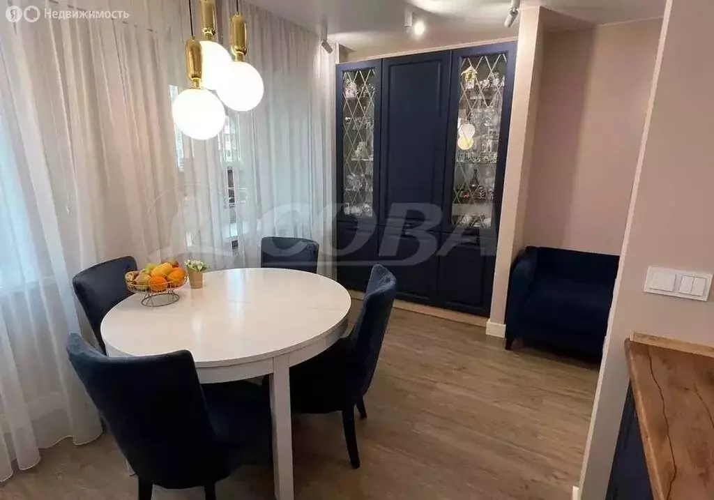 2-комнатная квартира: Тобольск, 7-й микрорайон, 48 (52 м) - Фото 1