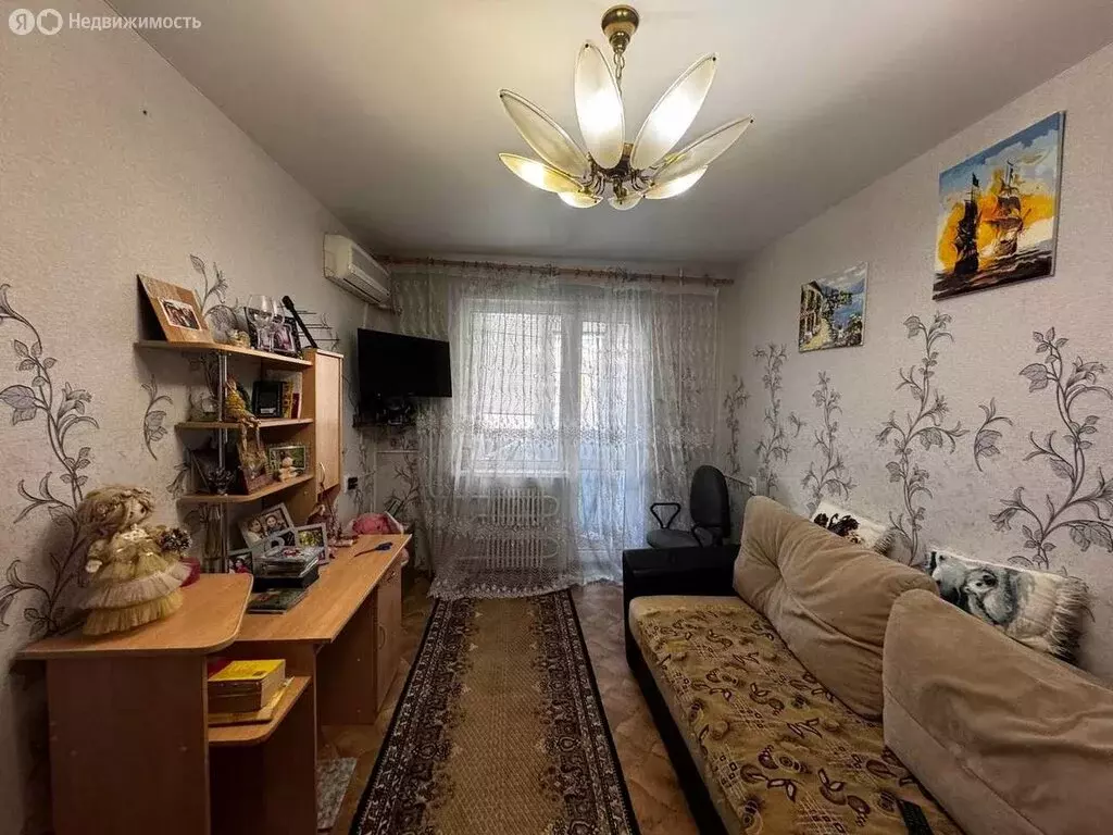 3-комнатная квартира: Волгоград, район Семь Ветров, бульвар 30-летия ... - Фото 2