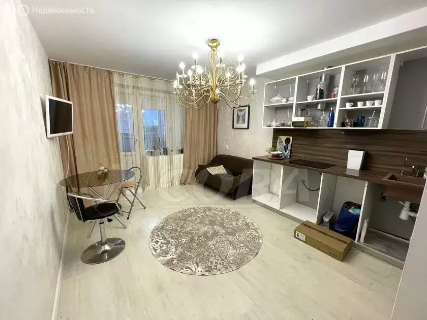 2-комнатная квартира: Тюмень, улица Ленина, 57 (49 м) - Фото 0