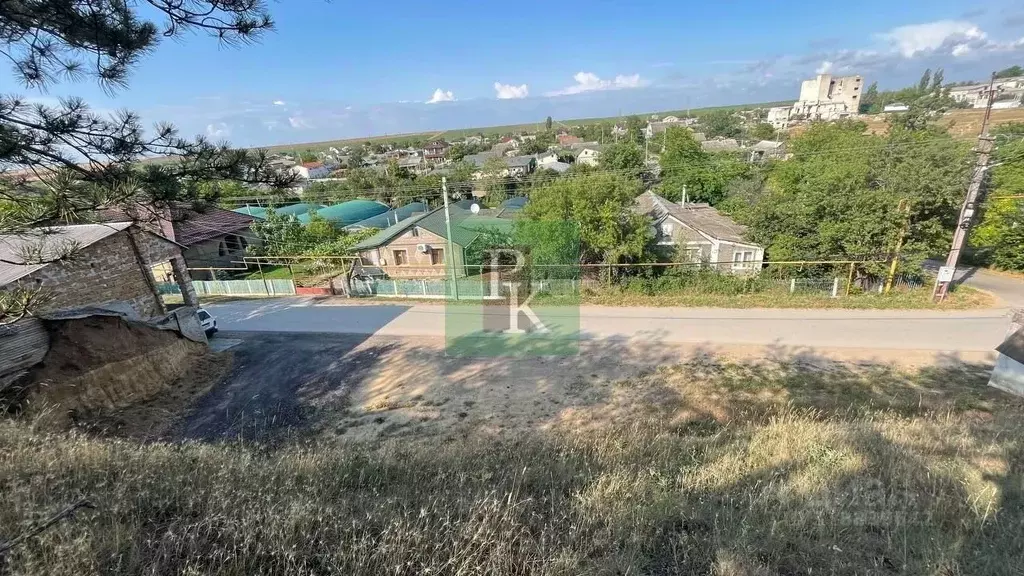 Участок в Крым, Бахчисарайский район, с. Угловое ул. Комарова, 94 (1.0 ... - Фото 0