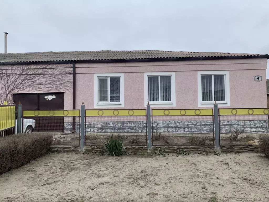 Таунхаус в Ростовская область, Семикаракорск 21-й пер., 4 (140 м) - Фото 1